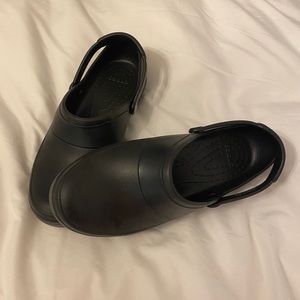 Women’s Crocs Size 9